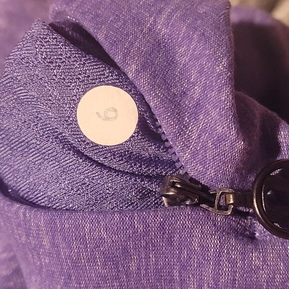 Lululemon Run Free Luon Purple Tank Size 6 Zip Pocket Ruffle Yoga Workout - Picture 3 of 5